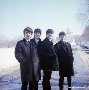 비틀스: 에잇 데이즈 어 위크 – 투어링 이어즈 포스터 (The Beatles: Eight Days A Week – The Touring Years poster)