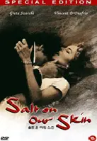 바다 냄새 나는 여인  포스터 (Salt On Our Skin poster)