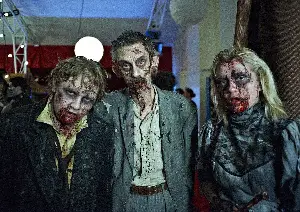 뱀파이어에 관한 아주 특별한 다큐멘터리 포스터 (What We Do in the Shadows poster)