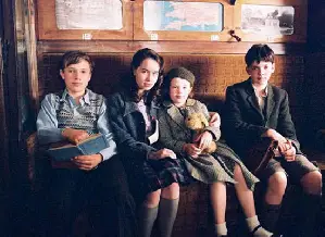 나니아 연대기-사자,마녀 그리고 옷장 포스터 (The Chronicles of Narnia: The Lion, the Witch & the Wardrobe poster)